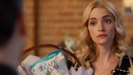 Brianne Howey in Ginny & Georgia | Image via Netflix